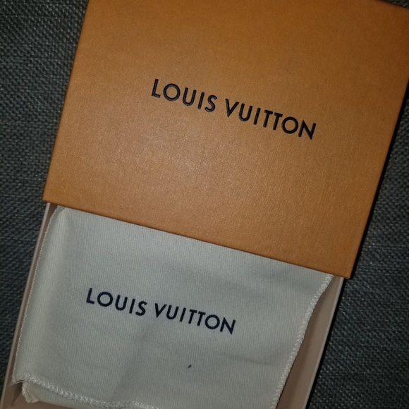 Louis Vuitton x NBA Wallet (Dead Stock) - Picture 6 of 7